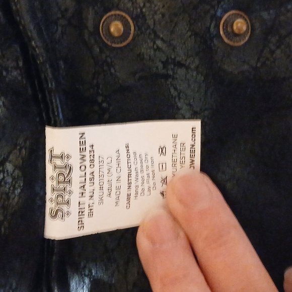 3 piece spirit Halloween costume - Picture 3 of 10